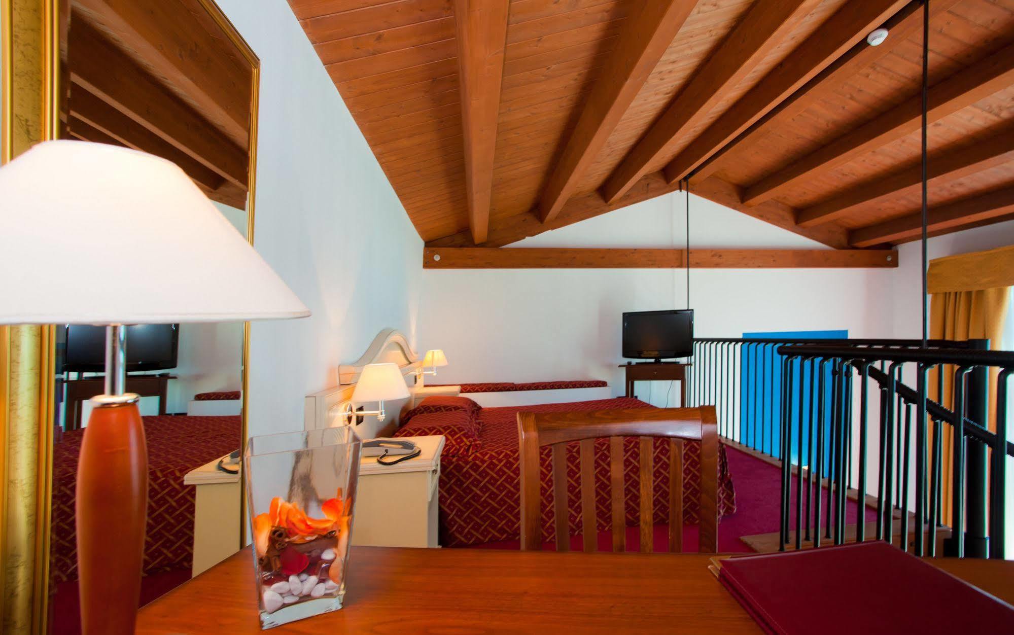 Hotel Marzia Holiday Queen Caorle Luaran gambar