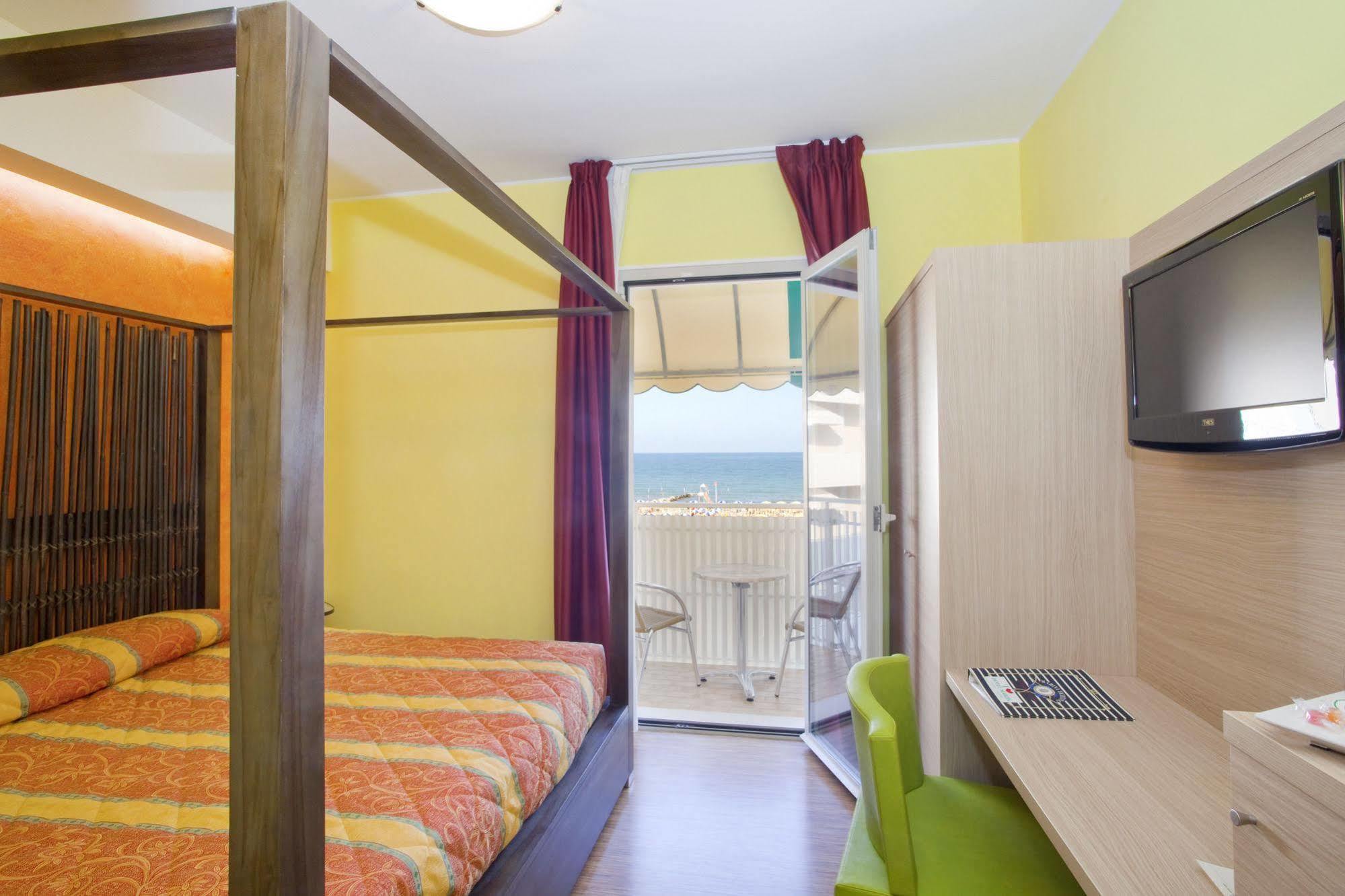 Hotel Marzia Holiday Queen Caorle Luaran gambar